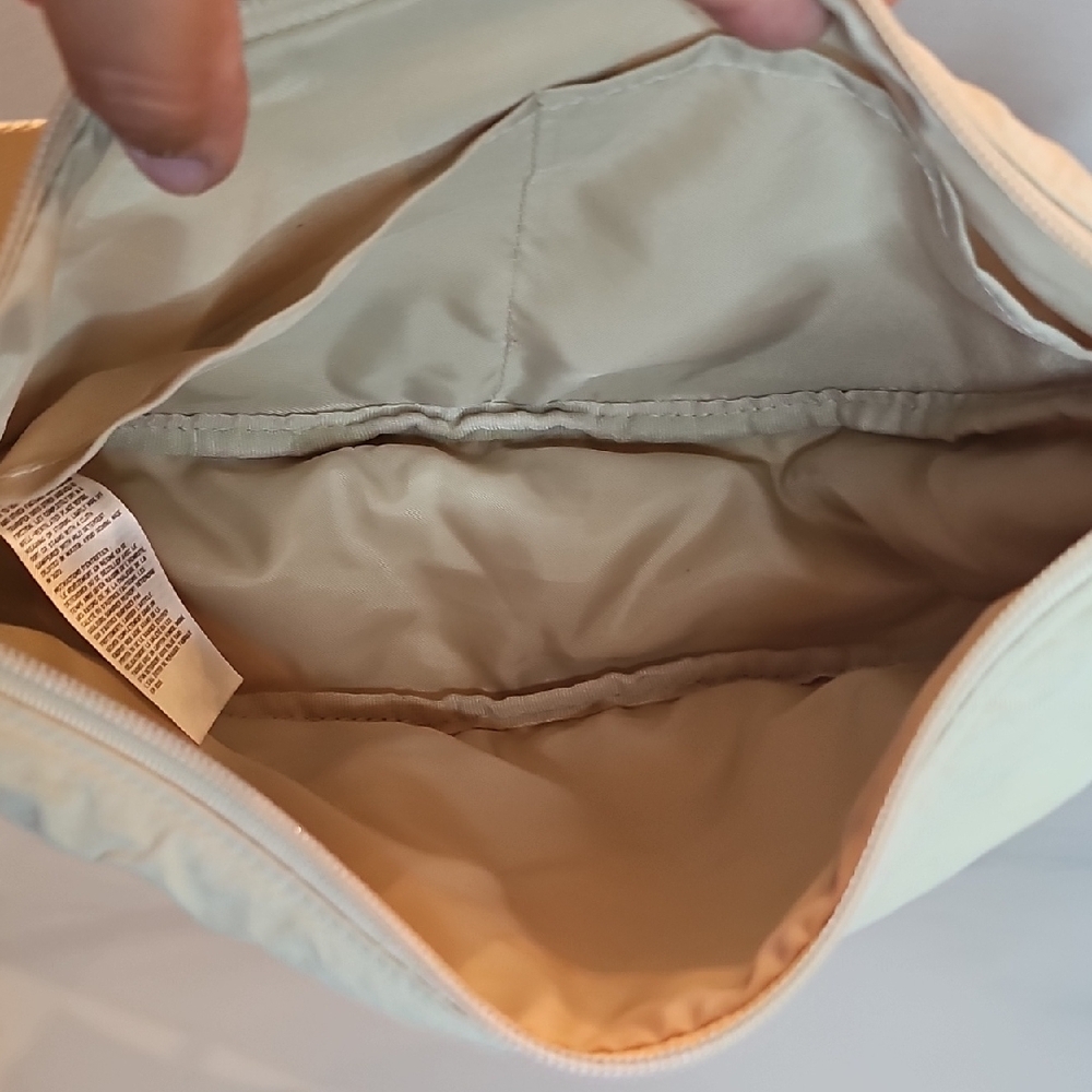 Uniqlo Cream Shoulder Bag for Women - Picture 3 of 4